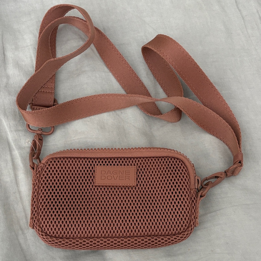 Dagne Dover Rose pink Mesh belt/Crossbody Bag